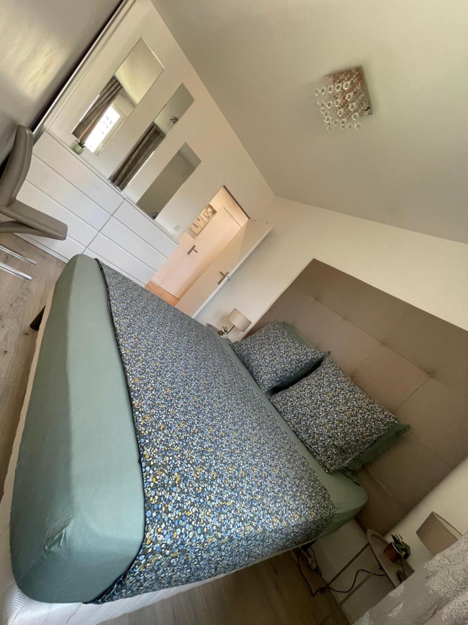 Tres Joli Appartement Mignon Confortable A Paris Villeneuve-La-Garenne Zewnętrze zdjęcie
